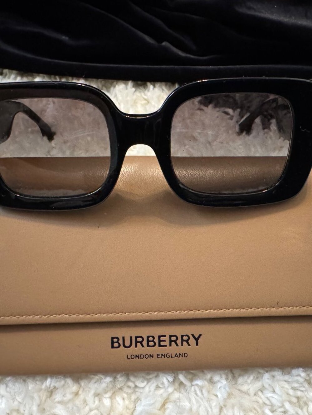 Burberry Sunglasses Delilah B4327 3977/87 Black Gloss Gold Thick Rim 51-23-140